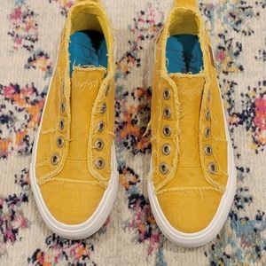 Blowfish Mango Mojito Slip-on Shoes/Sneakers